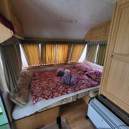 Česká Skalice Karavan U Goldy מראה חיצוני תמונה